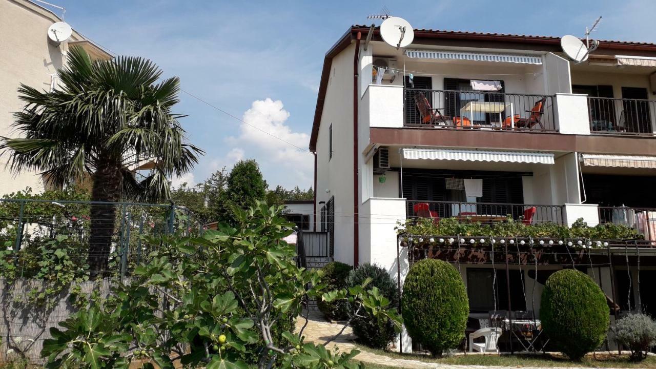 Apartments Svjeta Jadranovo Zewnętrze zdjęcie